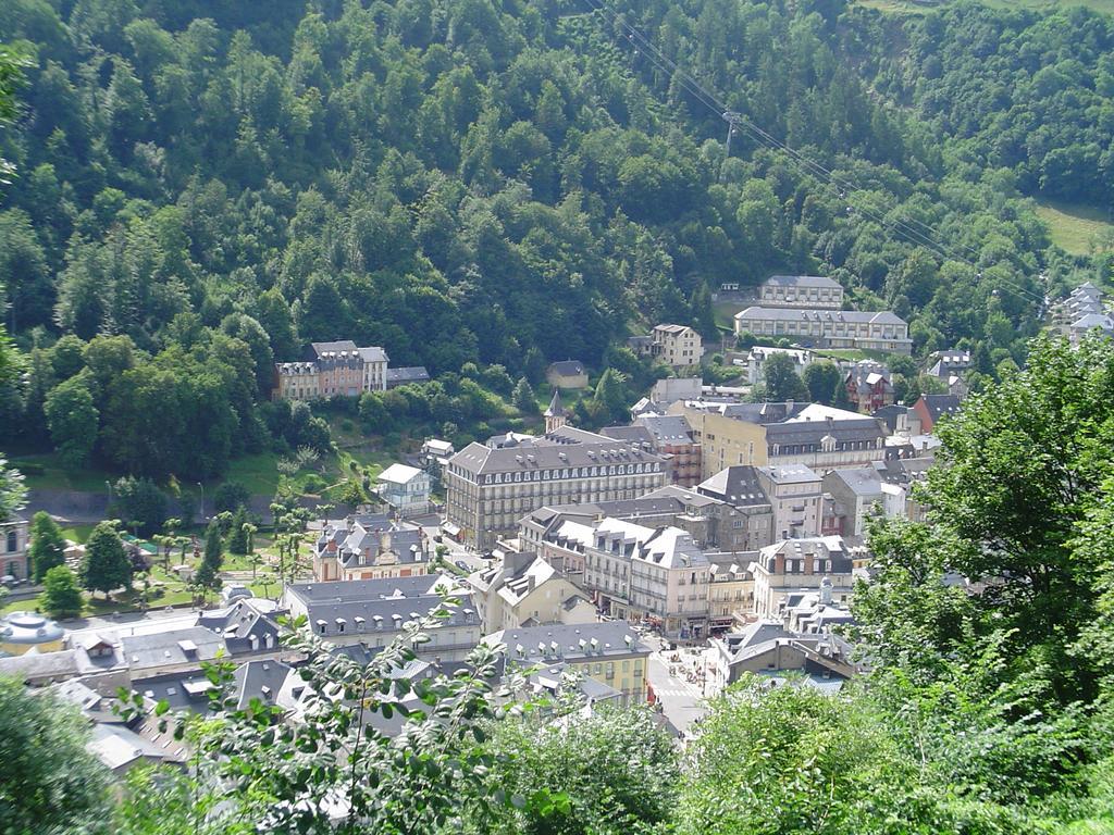 Vacances Perennes Cauterets Bagian luar foto